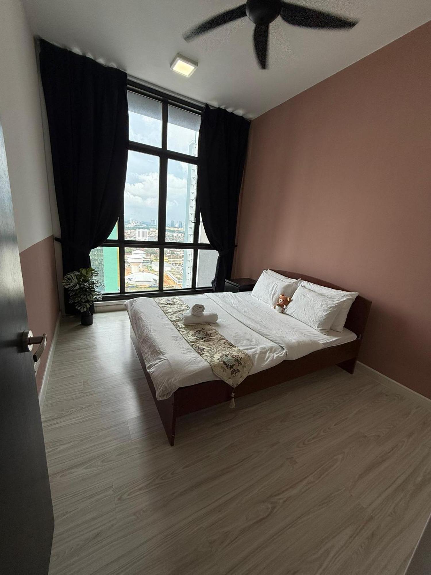 Sky88 Super High Class Condo@10m Spore
