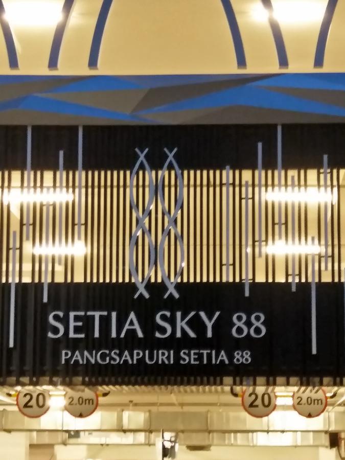 Sky88 Super High Class Condo@10m Spore Apartment *