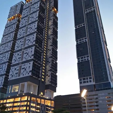 Sky88 Super High Class Condo@10M Spore Johor Bahru Exterior photo